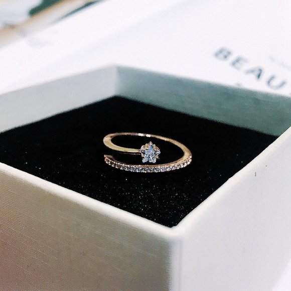 *NEW 18K Rose Gold Diamond Star Adjustable Ring - Picture 8 of 13